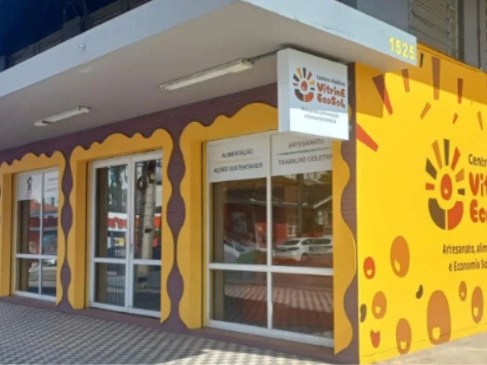 Reabertura do Centro Público Vitrine da Economia Solidária reforça políticas de geração de renda em Blumenau