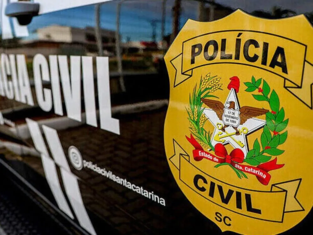 Polícia Civil prende em Blumenau aliciador de 'mulas' que usava AirTags para monitorar drogas