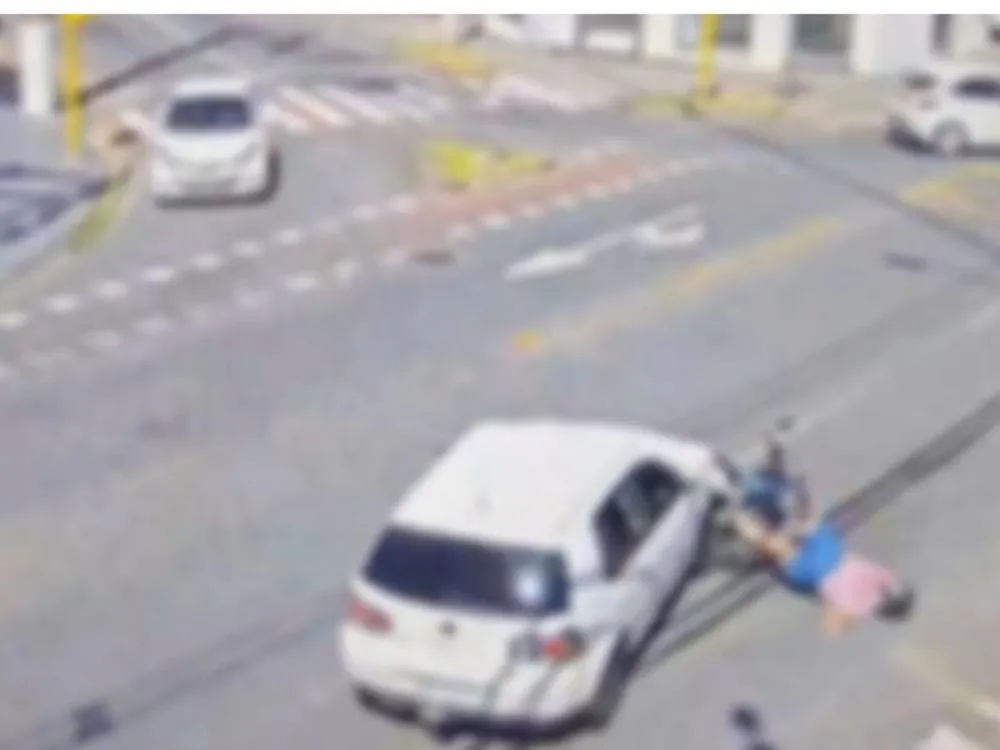 Servidor de Blumenau que atropelou motociclistas tem prisão convertida em preventiva e responderá por tentativa de homicídio