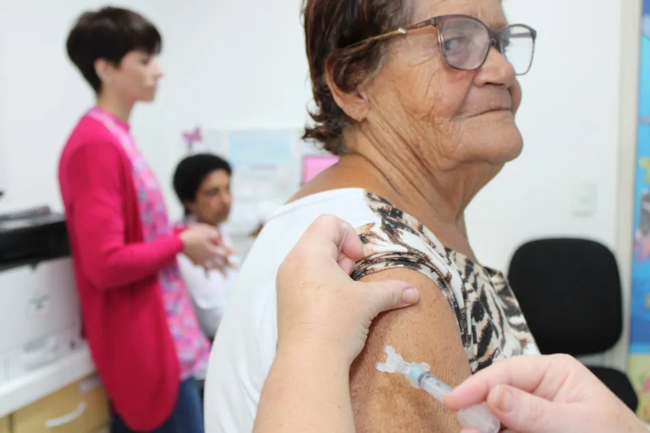 Após 30 dias de campanha, Blumenau vacina 26,5 mil pessoas e segue distante da meta contra a gripe