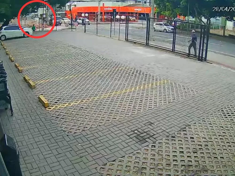 Prédio é demolido no bairro Ponta Aguda e dá início a projeto de praça em Blumenau