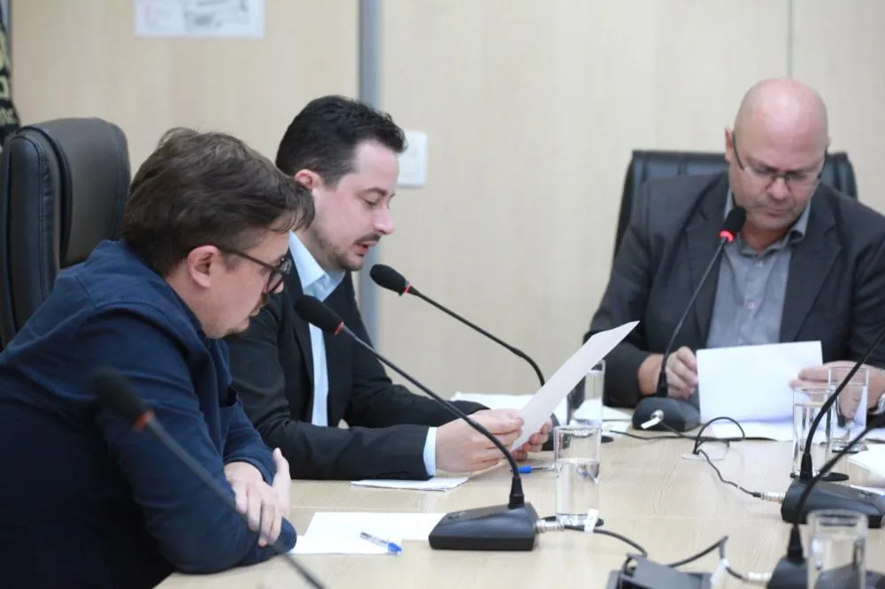 Comissão da Câmara de Blumenau decide manter processo contra vereador Almir Vieira (PP)