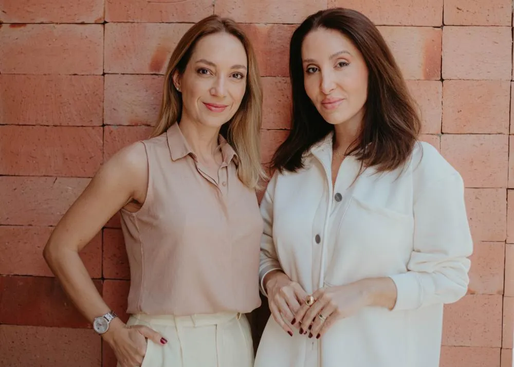 O evento será conduzido por Cristiane Soethe (Presse Comunicação) e Daiane Klueger (Studio D), profissionais com trajetórias consolidadas em marketing, comunicação e estratégia de marca. Divulgação