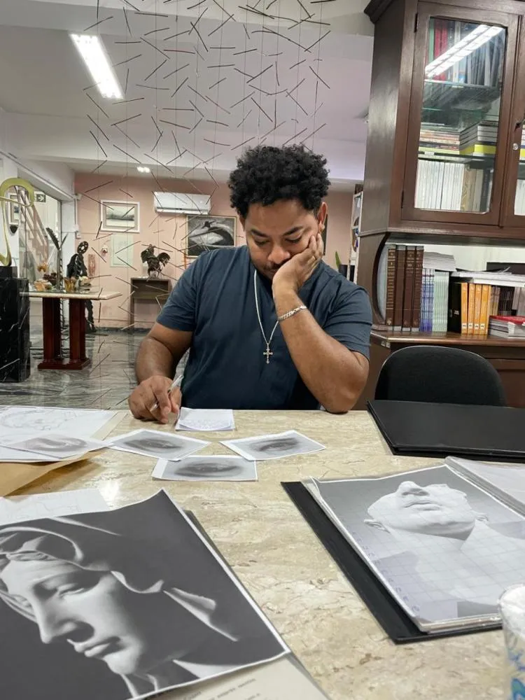 Museu de Arte de Blumenau abre inscrições para oficina de desenho a carvão e grafite
