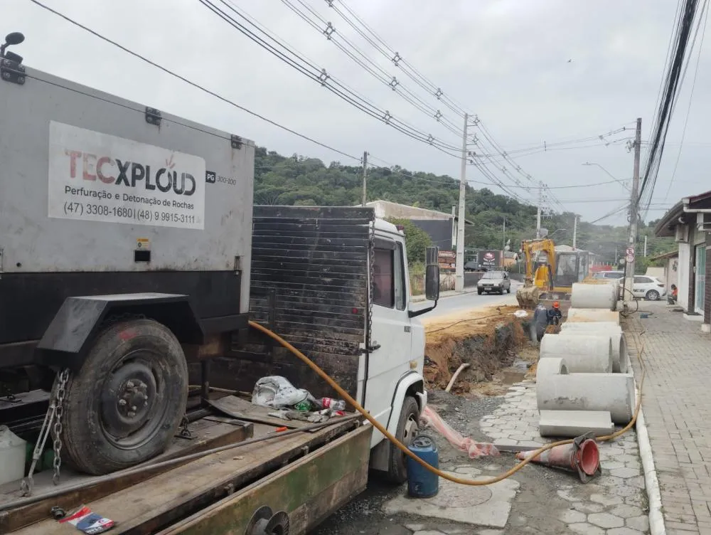 Obras no bairro Velha Central afetam trânsito neste sábado em Blumenau