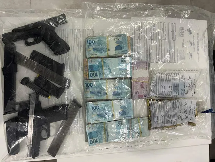Polícia Civil realiza operação contra o tráfico de drogas e prende dois homens em SC