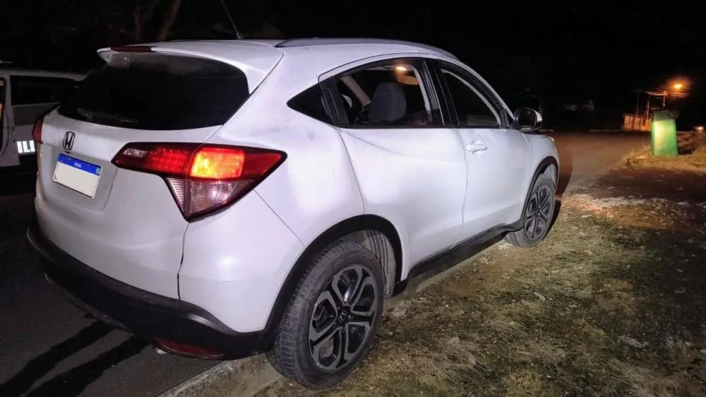 Motorista embriagado é preso após colocar carro sobre meio-fio e se recusar a fazer bafômetro em Indaial