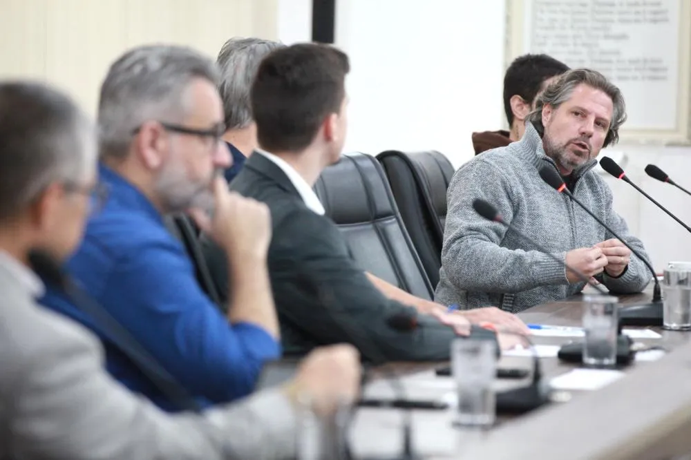 Secretaria de Saúde presta esclarecimentos sobre Sistema Pronto a vereadores de Blumenau