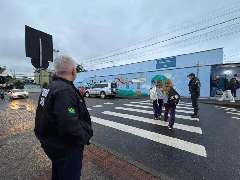 Escolas de Blumenau têm novo sistema de vigilância após rescisão de contrato com empresa investigada pelo Gaeco
