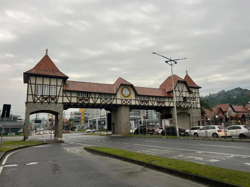 Blumenau tem risco de temporais e trovoadas na manhã desta quarta-feira