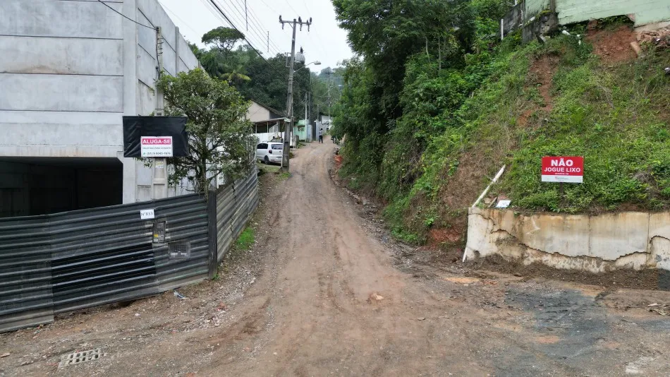 Com investimento de R$ 1,4 milhão, Blumenau anuncia pavimentação de mais três ruas; veja quais são