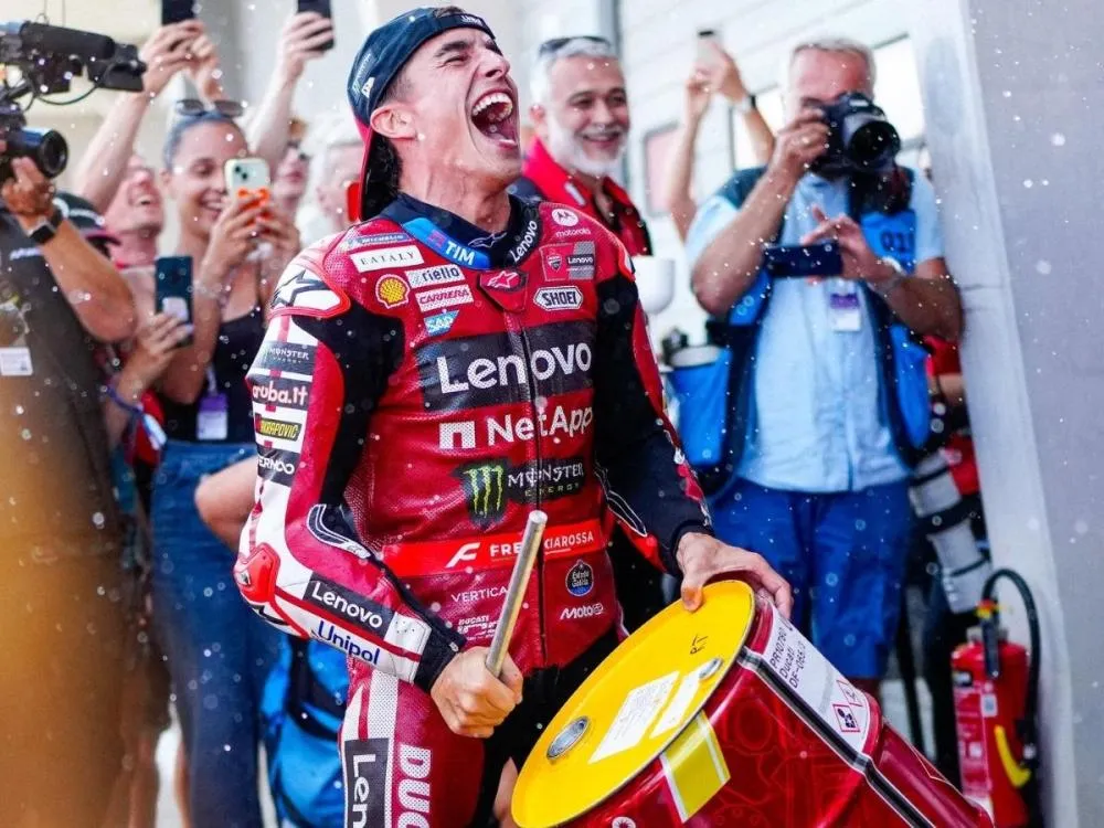Sachsenring foi de Márquez — e o campeonato virou de cabeça pra baixo