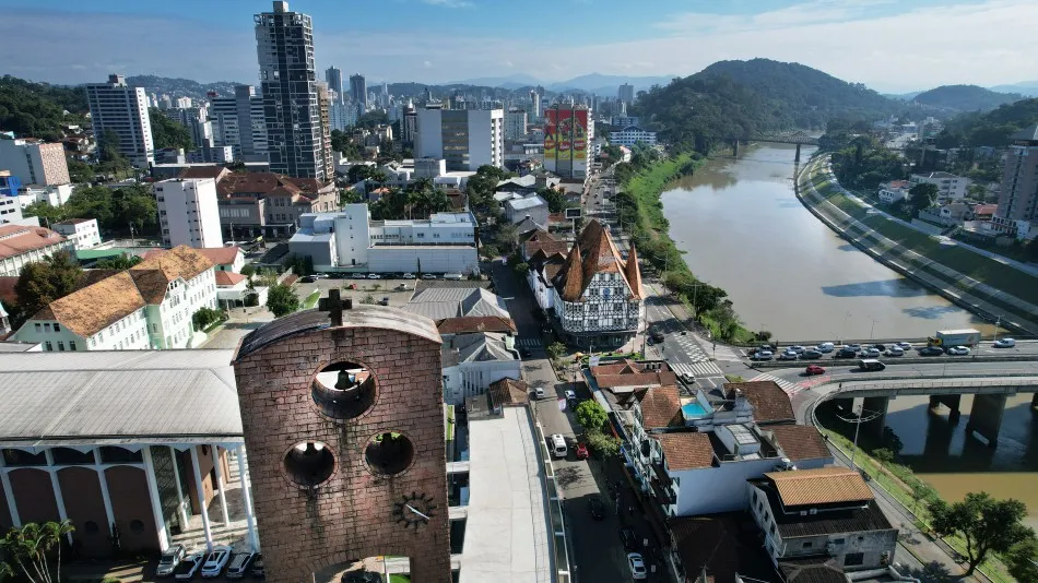 Pesquisa vai ouvir 1,2 mil turistas em Blumenau ao longo dos próximos 12 meses