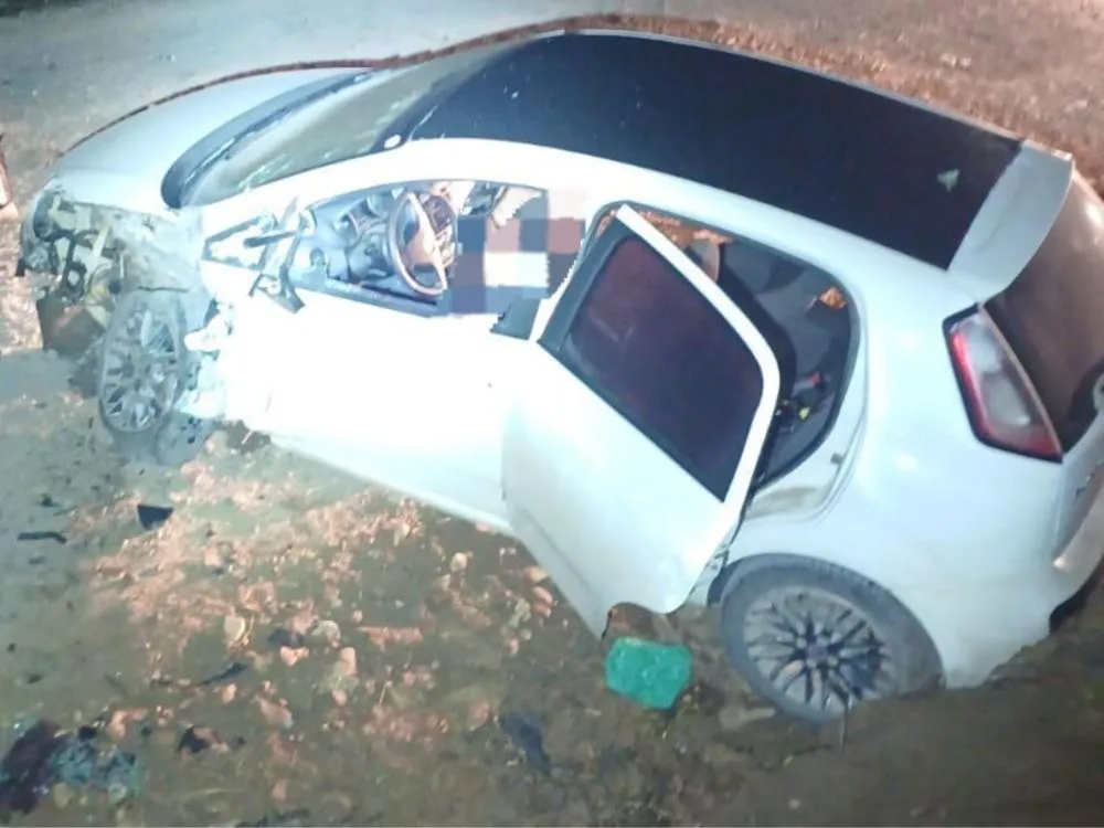 Idoso de 80 anos morre após batida entre carro e caminhão no Alto Vale do Itajaí