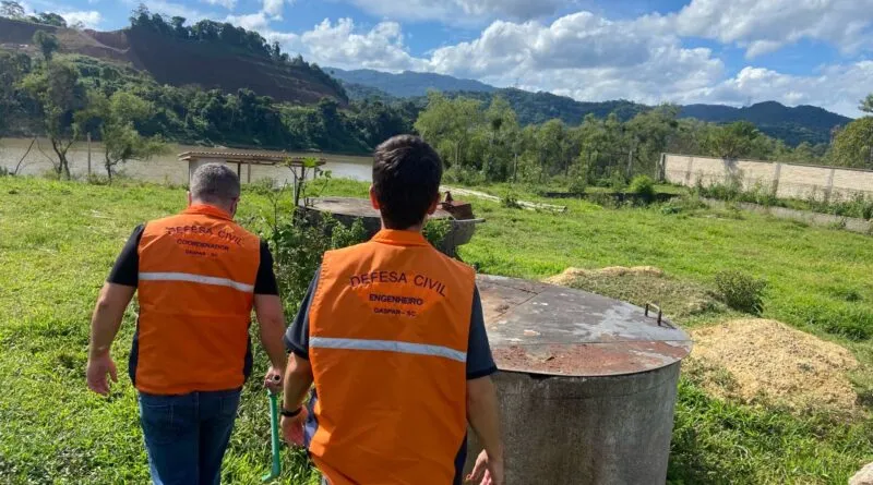 Gaspar cria cargos efetivos para a Defesa Civil e prepara concurso público