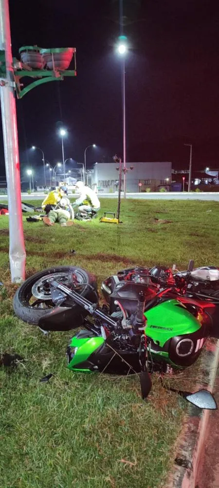 Motociclista morre após colidir contra poste em Gaspar