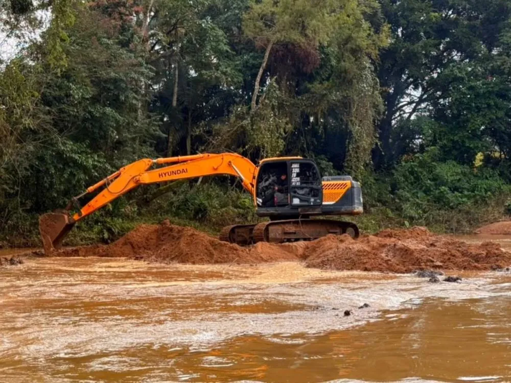 Pomerode intensifica ações preventivas contra impactos do El Niño e inicia desassoreamento do Rio do Testo