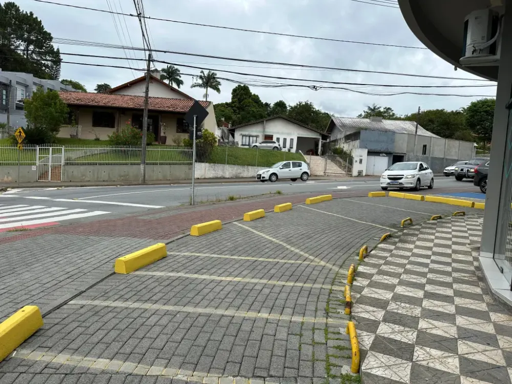 Trecho da faixa reversível da Rua General Osório é interditado após colisão
