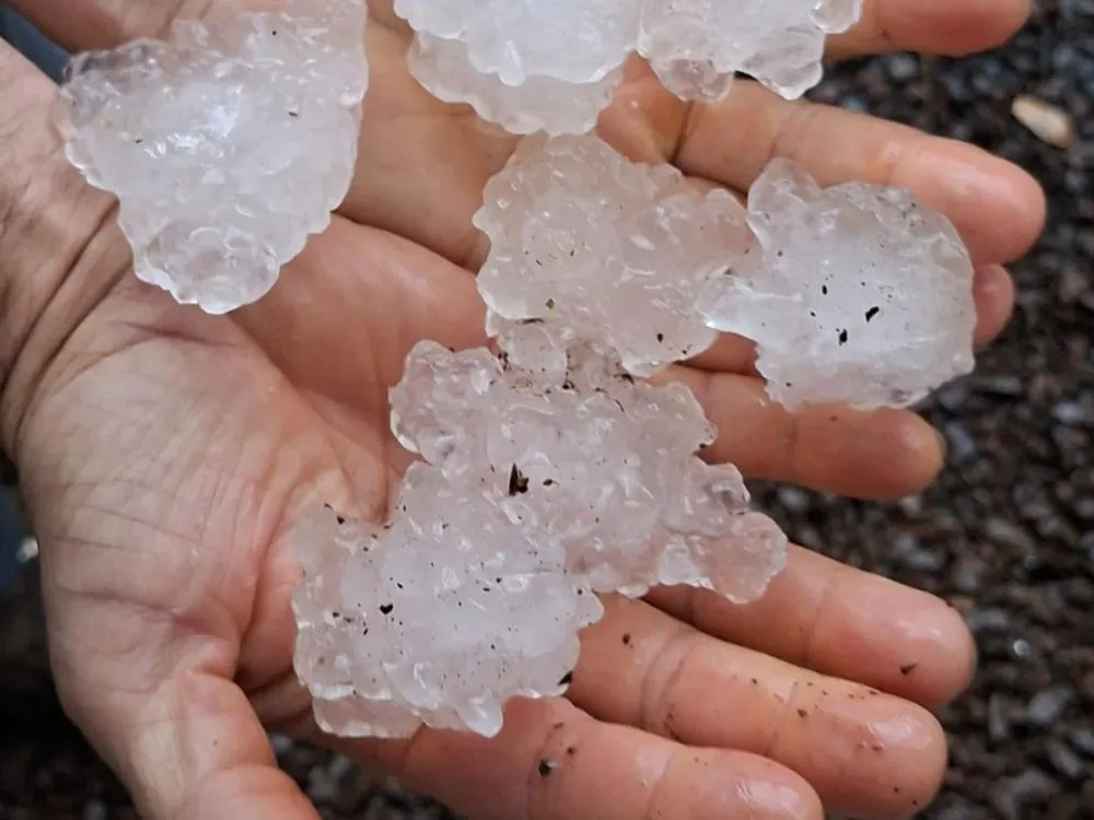 Temporais e granizo causam danos em 23 municípios de SC; cinco decretam emergência