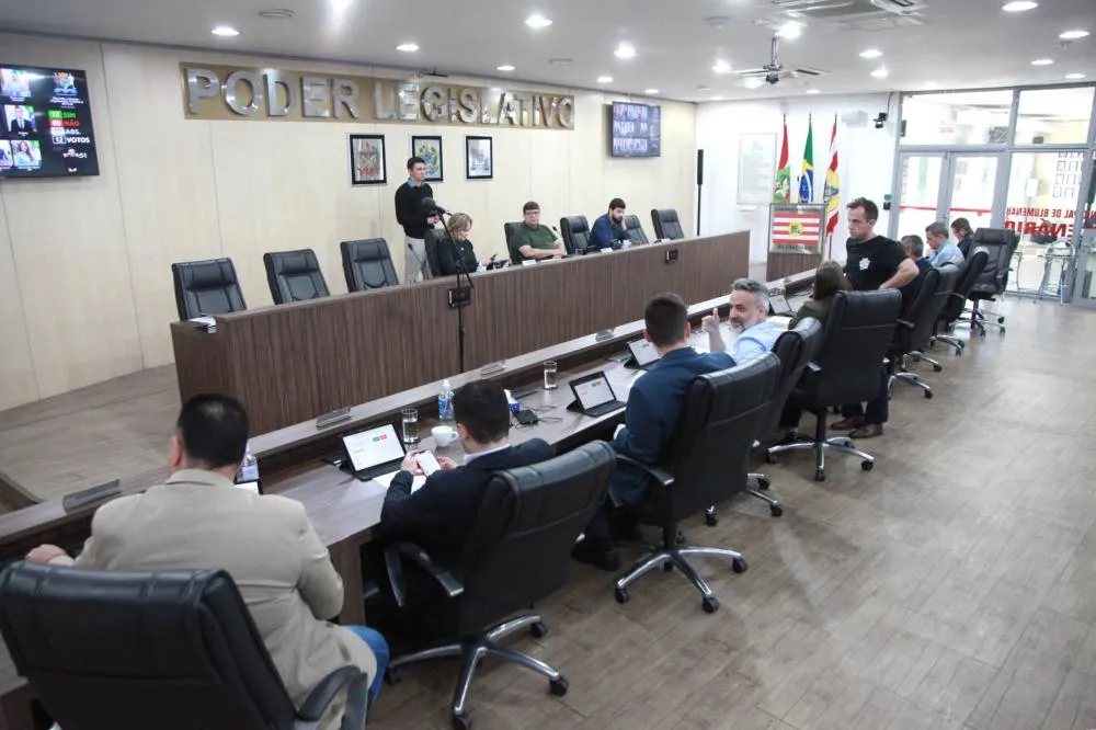 Câmara de Blumenau aprova projeto que autoriza leilão de dez imóveis públicos