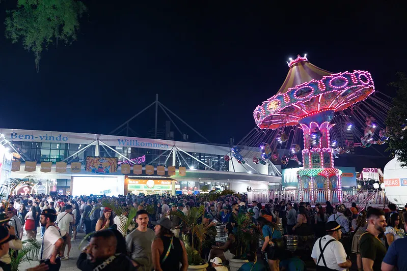 Oktoberfest Blumenau define preços dos brinquedos para 41ª edição; veja valores