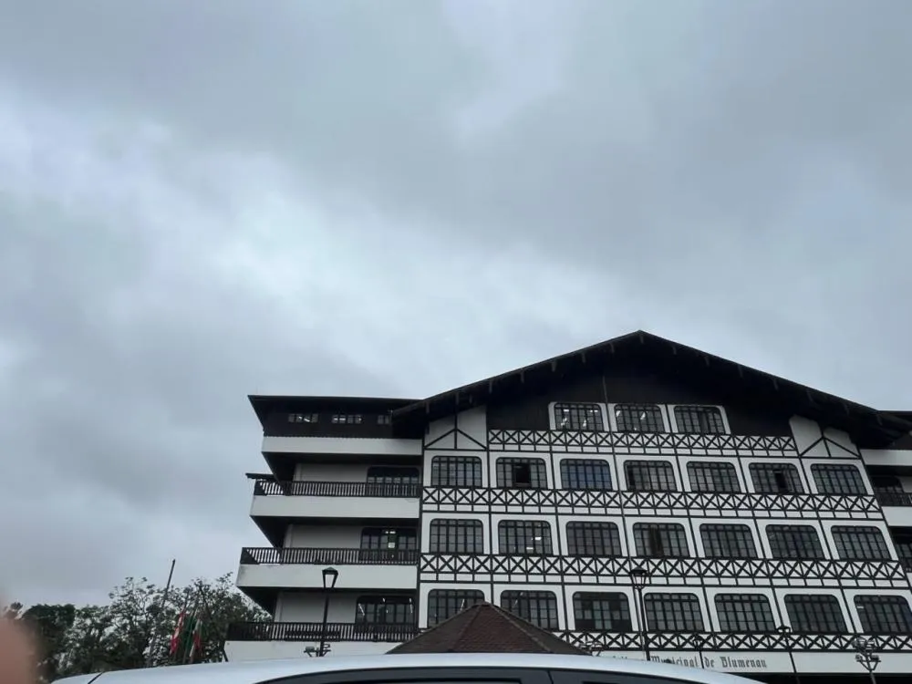 Quinta-feira tem retorno da instabilidade, com céu encoberto e chuva fraca em Blumenau