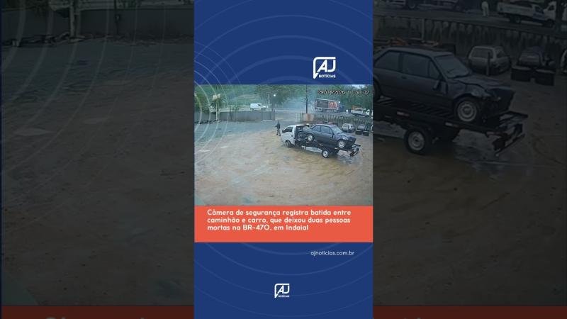 Câmera de segurança registra batida entre caminhão e carro, que deixou duas pessoas mortas na BR-470, em Indaial