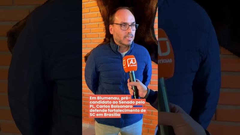 Em Blumenau, pré-candidato ao Senado pelo PL, Carlos Bolsonaro defende fortalecimento de SC em Brasília