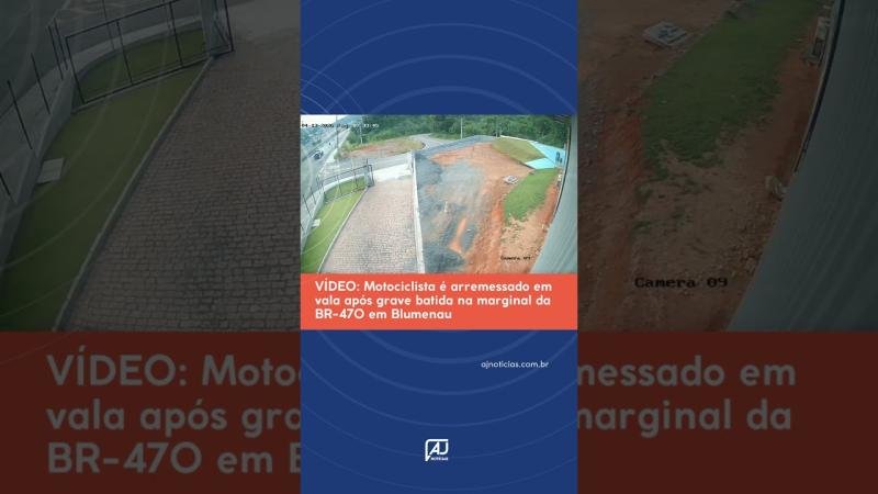 Motociclista é arremessado em vala após grave batida na marginal da BR-470 em Blumenau