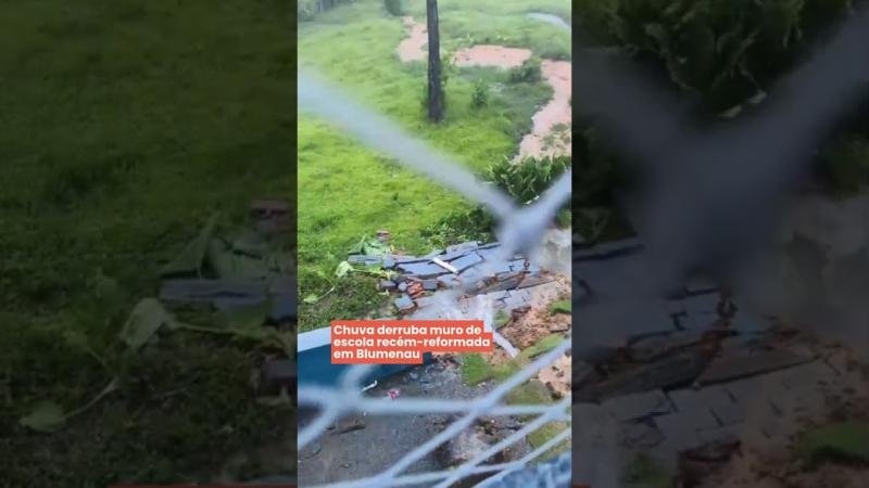 Chuva derruba muro de escola recém-reformada em Blumenau; veja vídeo 