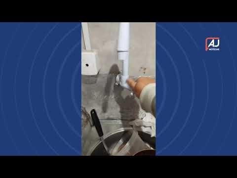 “Não dá pra fazer nada”: moradores do Garcia estão há três dias sem água em Blumenau